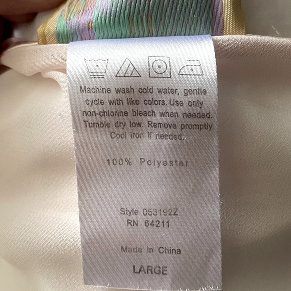 Beautiful Embroidered Sheer Robe - Picture 4 of 5